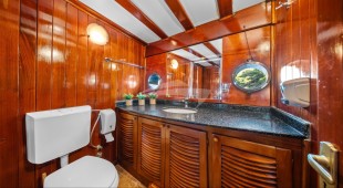 Eleganza East Mediterranean