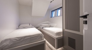 Ferro 77 East Mediterranean