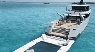 Fox Caribbean, East Mediterranean, West Mediterranean