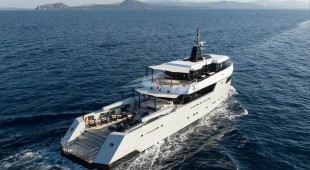 Fox Caribbean, East Mediterranean, West Mediterranean