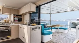 Iris West Mediterranean