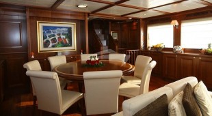 Klobuk East Mediterranean