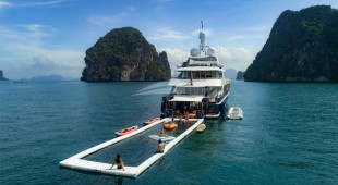 Lady Azul South East Asia