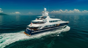 Lady Azul South East Asia