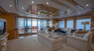 Lady Azul South East Asia