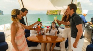 Lady Azul South East Asia