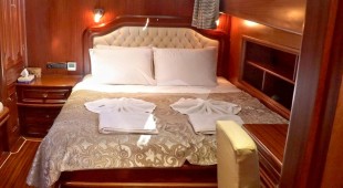 Lady Christa East Mediterranean