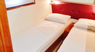 Lady Shine West Mediterranean