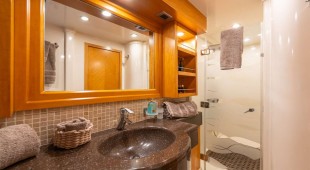 Tri Wing (lagoon 55) Croatia