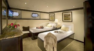 L'albatros East Mediterranean, West Mediterranean