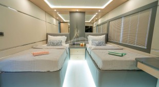 Lavin East Mediterranean