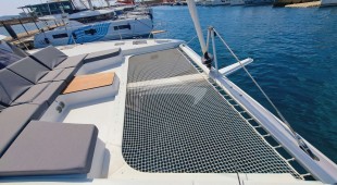 Le Grand Bogavant Caribbean, West Mediterranean