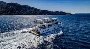 Lila Trawler East Mediterranean