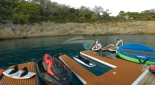 Love T East Mediterranean