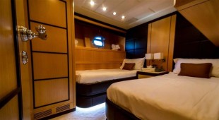 Mangusta 105' Bahamas