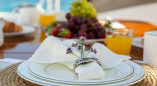 Mellivora West Mediterranean