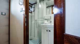 Mendula East Mediterranean