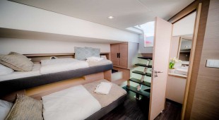 Namaste (samana) Greece