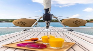 Namaste (samana) Greece