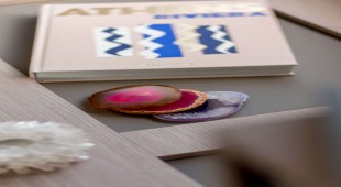 Namaste (samana) Greece