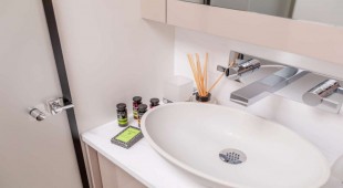 Namaste (samana) Greece