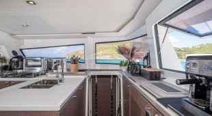 Nauti Dogs 5.4 Caribbean