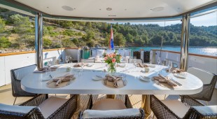 Navilux East Mediterranean