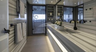 Never Give Up 33gs West Mediterranean