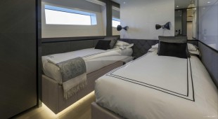 Never Give Up 33gs West Mediterranean