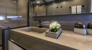 Never Give Up 33gs West Mediterranean