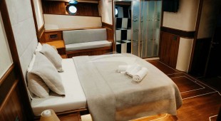 Nevra Queen East Mediterranean