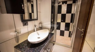 Nevra Queen East Mediterranean