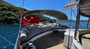 Nevra Queen East Mediterranean