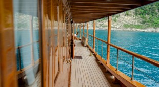 Over The Rainbow Of London W. Med -Naples/Sicily, Greece, W. Med -Riviera/Cors/Sard., W. Med - Spain/Balearics, Croatia