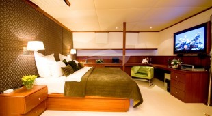 Papa Joe East Mediterranean