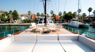 Papa Joe East Mediterranean