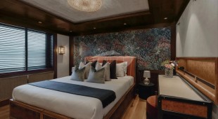 Pink Shadow Caribbean, West Mediterranean