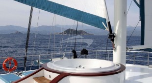 Queen Atlantis East Mediterranean