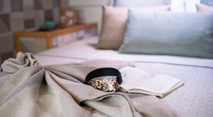 Queen Of Diamonds East Mediterranean