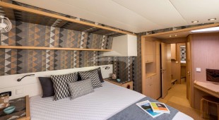 Queen Of Diamonds East Mediterranean