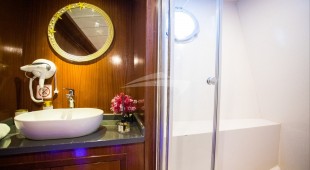 Queen Of Rtt East Mediterranean