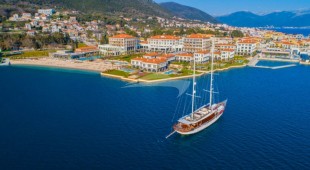 Riana East Mediterranean, West Mediterranean