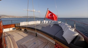 Sallyna East Mediterranean