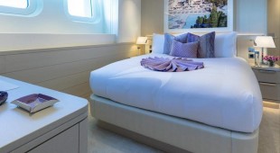 Santosha Caribbean, West Mediterranean