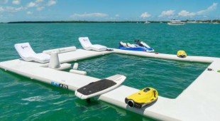 Scarlet Bahamas, USA - Florida East Coast, Mexico