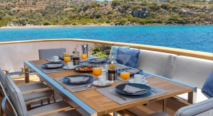 Shooting Star East Mediterranean