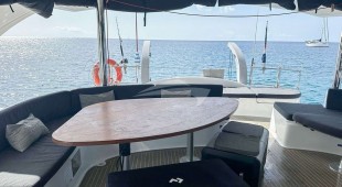 Stella Blue Caribbean