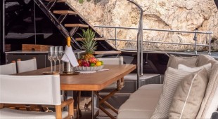 Tesni Caribbean, West Mediterranean