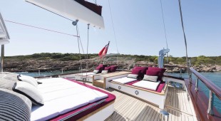 That's Amore East Mediterranean