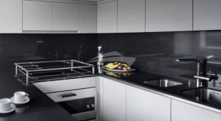 Tiny Wave West Mediterranean